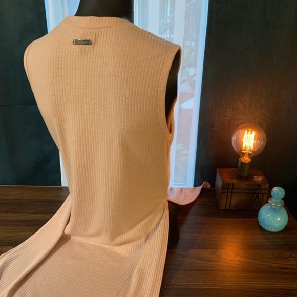 Betsy Johnson Tunic Workout Top - Picture 5 of 9